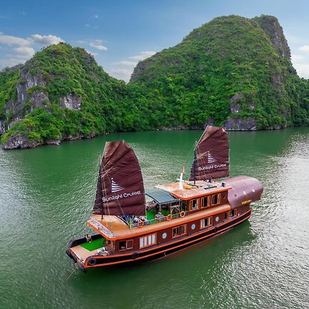 Hotel Sunlight Boutique Cruise - Cat Ba Island Ha Long Esterno foto