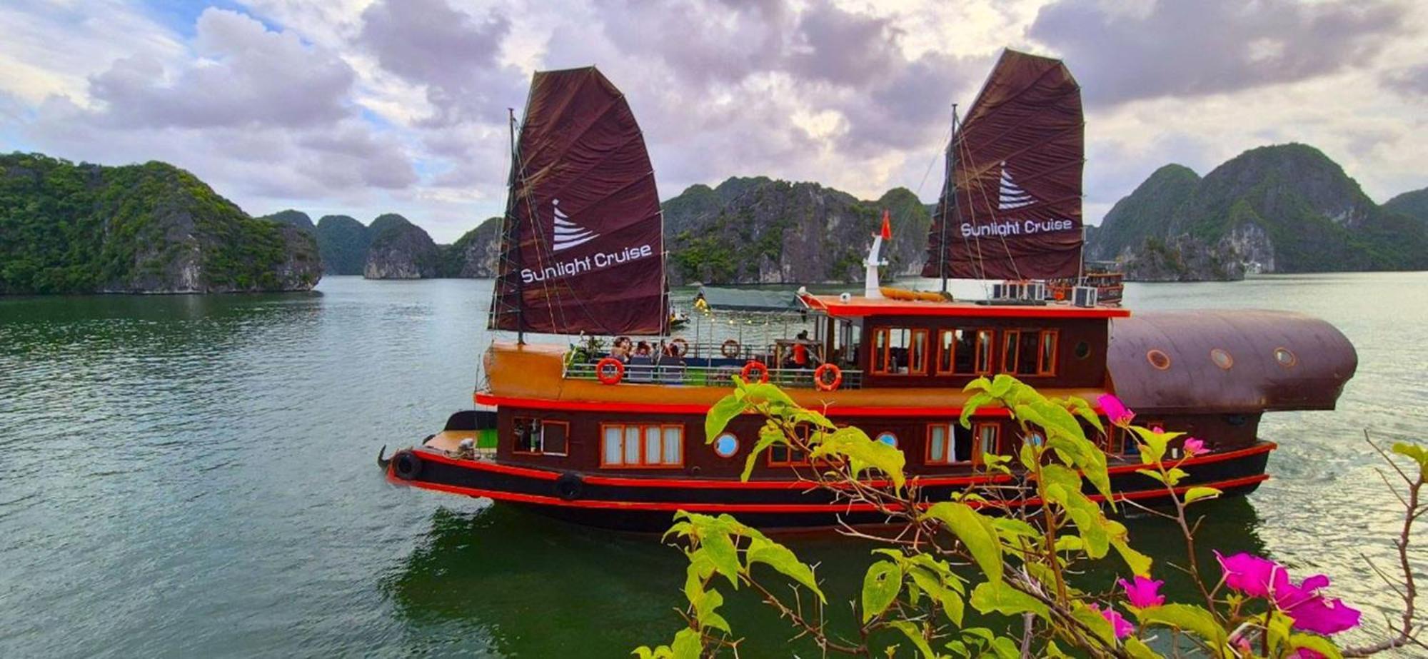 Hotel Sunlight Boutique Cruise - Cat Ba Island Ha Long Esterno foto