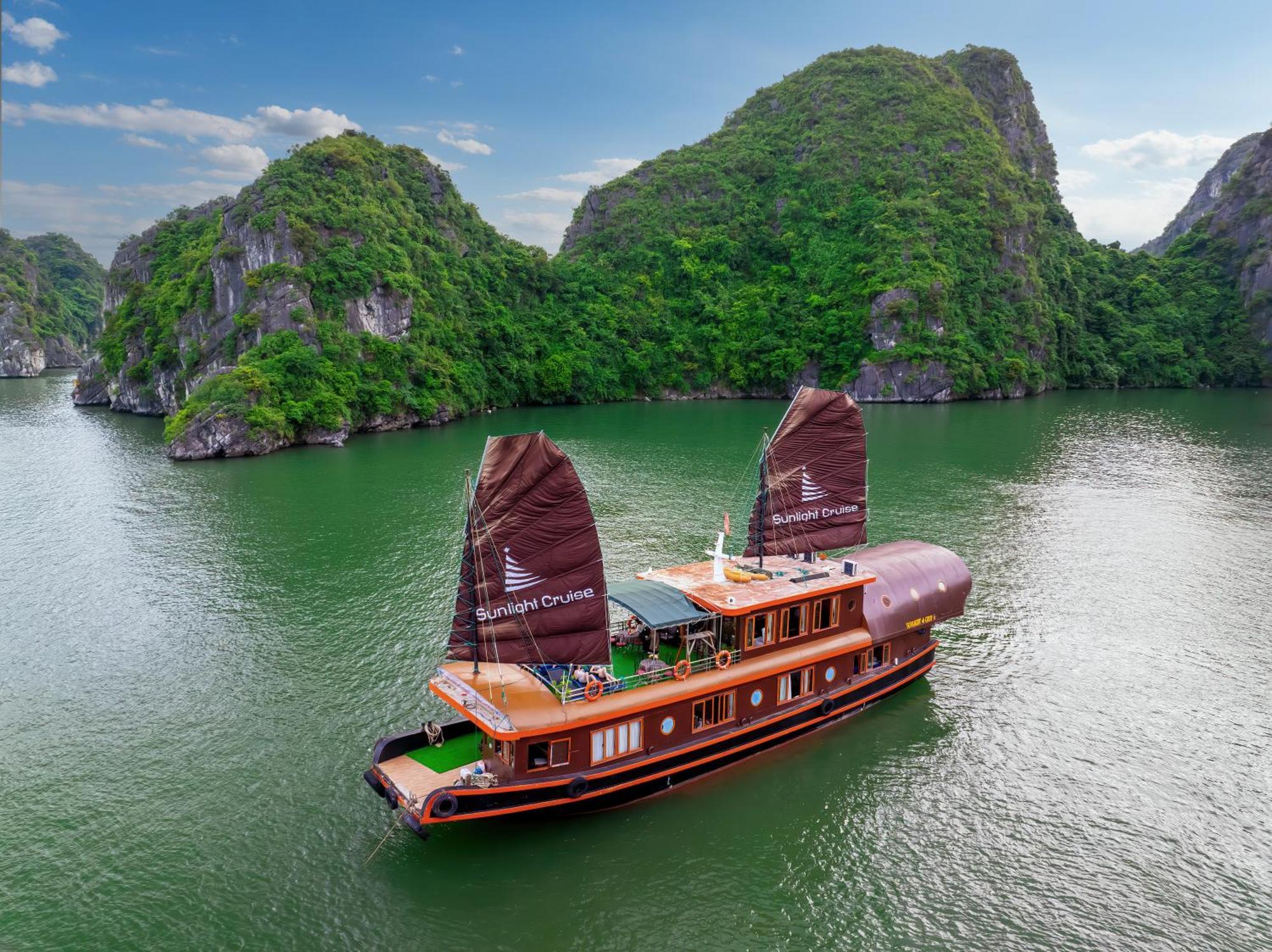 Hotel Sunlight Boutique Cruise - Cat Ba Island Ha Long Esterno foto
