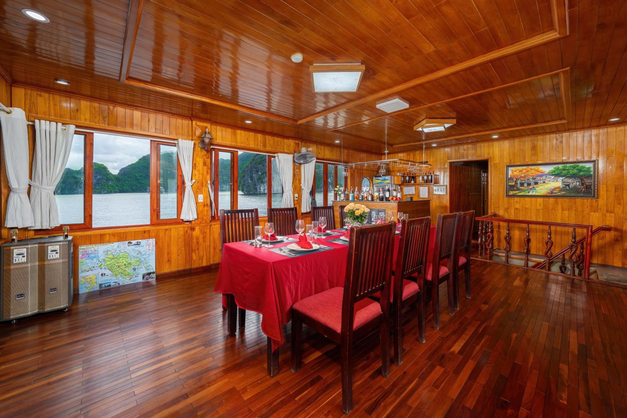 Hotel Sunlight Boutique Cruise - Cat Ba Island Ha Long Esterno foto