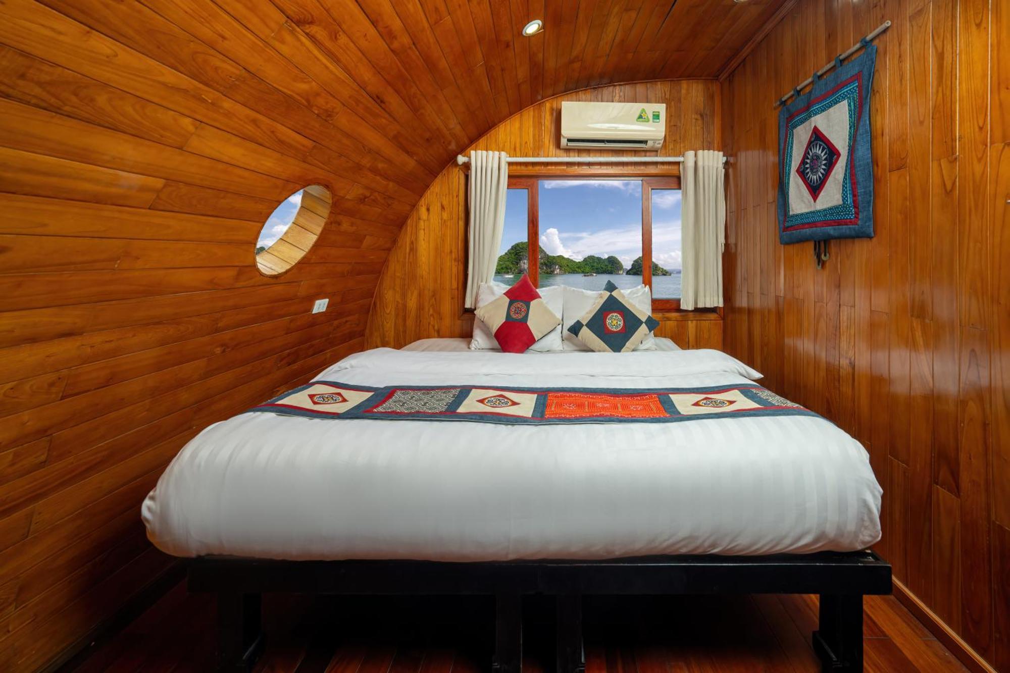 Hotel Sunlight Boutique Cruise - Cat Ba Island Ha Long Esterno foto